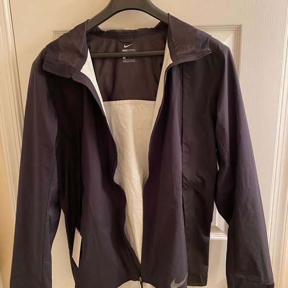 nike zonal aeroshield rain jacket